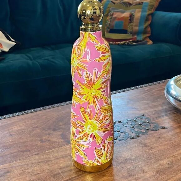 Lilly Pulitzer “Squeeze the Day” 24 oz. Stainless Steel Water Bottle! - Picture 1 of 5